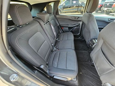 Used 2025 Ford Escape Active AWD/4WD image 18