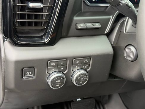New 2026 GMC Sierra 1500 AT4 w/ AT4 Premium Package image 16