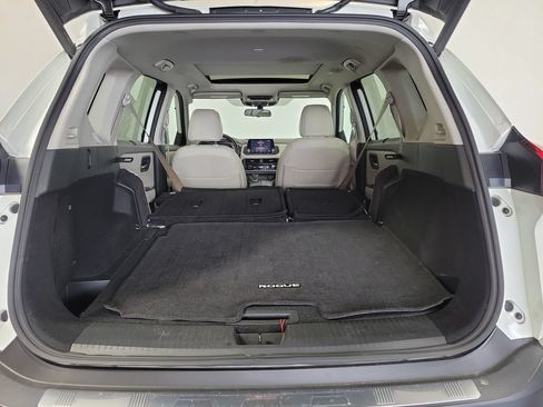 Used 2023 Nissan Rogue SV w/ SV Premium B Package FWD image 29