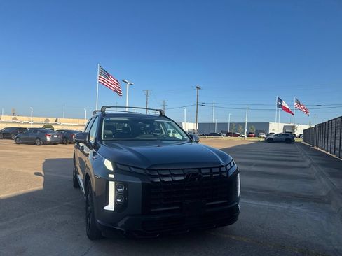 Used 2023 Hyundai Palisade XRT FWD image 2