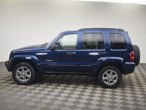 Used 2004 Jeep Liberty Limited w/ 17" Chrome Wheel & Tire Group AWD/4WD image 10