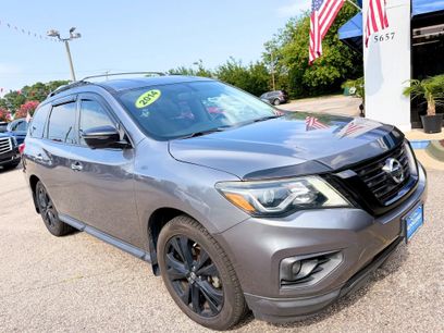 Used 2018 Nissan Pathfinder SL w/ Midnight Edition Package