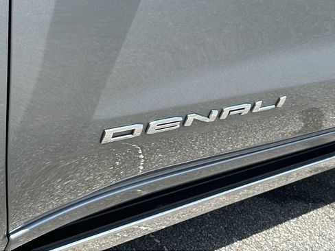 Used 2024 GMC Sierra 1500 Denali AWD/4WD image 11