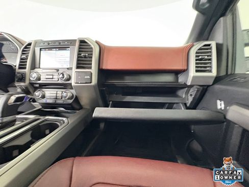 Used 2018 Ford F150 Platinum w/ Equipment Group 701A Luxury AWD/4WD image 26