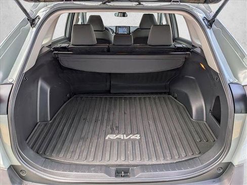 Used 2021 Toyota RAV4 XLE image 6