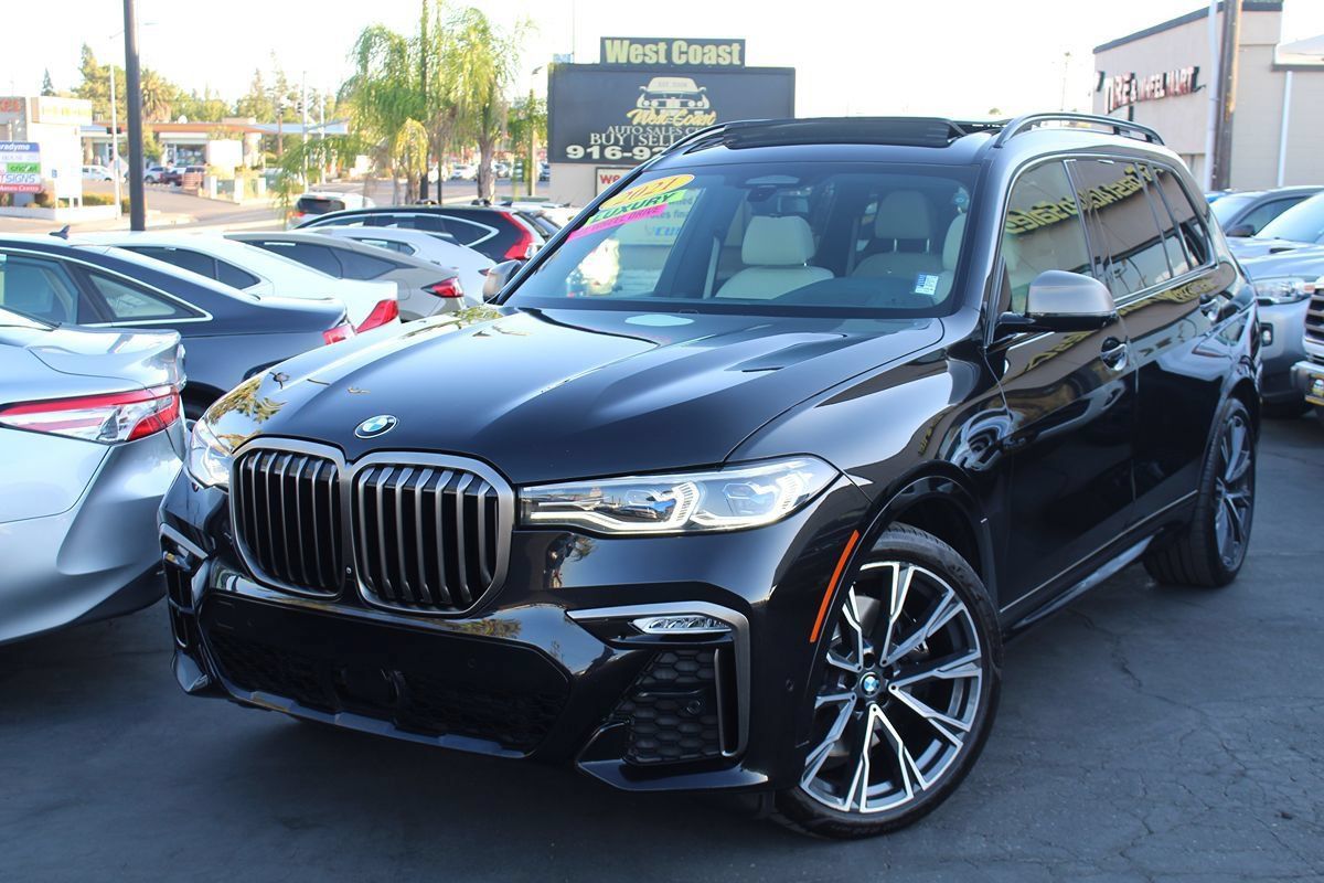 Used 2021 BMW X7 M50i w/ Dynamic Handling Package AWD/4WD image 57