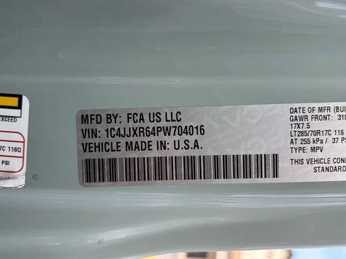 Used 2023 Jeep Wrangler Unlimited Rubicon 4xe AWD/4WD image 37