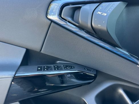 Used 2025 BMW X3 M50 w/ Premium Package image 12