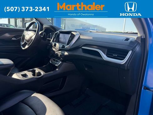 Used 2024 GMC Terrain SLT AWD/4WD image 21
