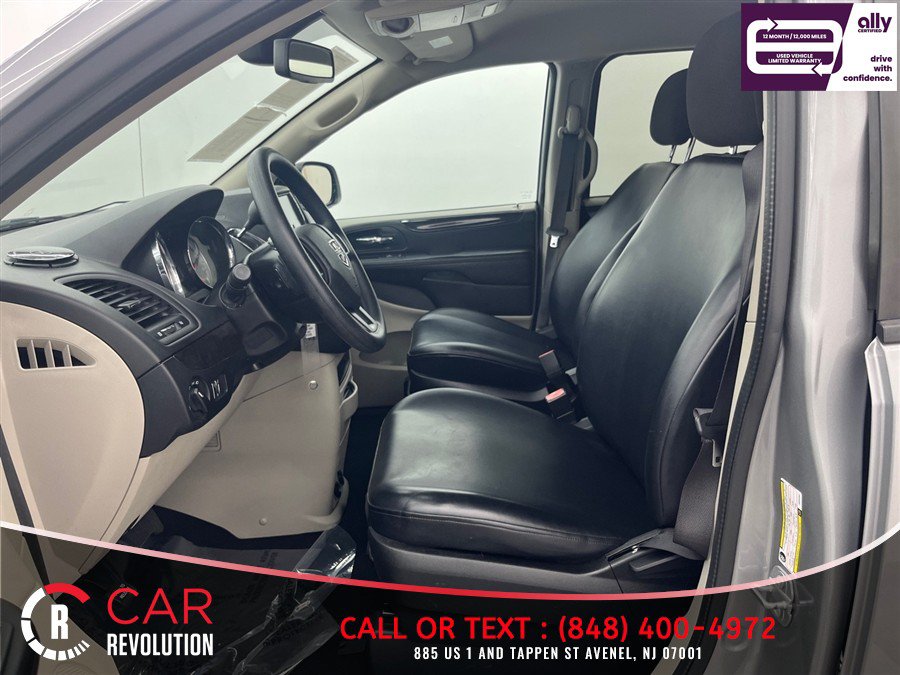 Used 2019 Dodge Grand Caravan SE FWD image 7