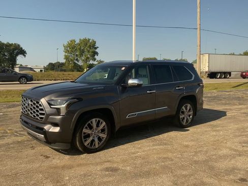 Used 2024 Toyota Sequoia Capstone image 4