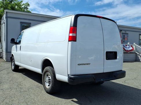 Used 2022 Chevrolet Express 2500 Extended w/ Driver Convenience Package RWD image 4