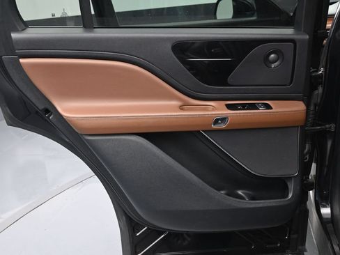 Used 2020 Lincoln Aviator Reserve w/ Class IV Trailer Tow Package AWD/4WD image 2