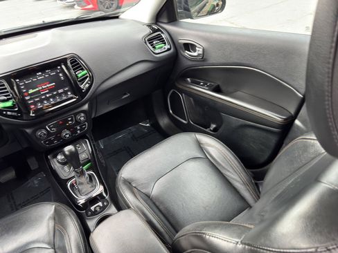 Used 2018 Jeep Compass Limited w/ Navigation Group AWD/4WD image 27
