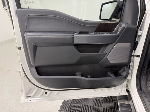 Used 2021 Ford F150 Lariat image 12