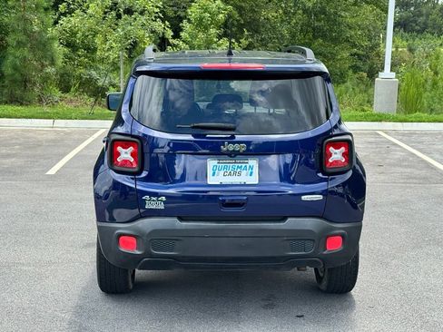 Used 2018 Jeep Renegade Latitude AWD/4WD image 4
