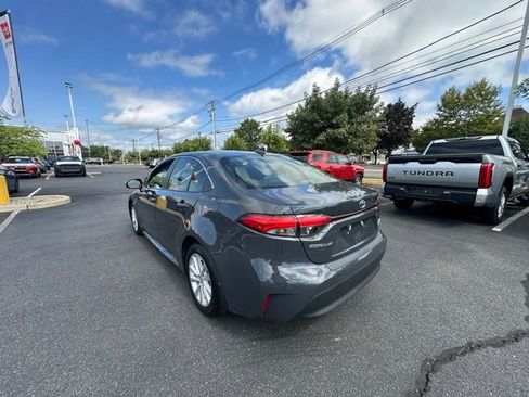Used 2023 Toyota Corolla XLE image 6