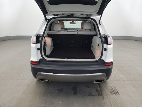 Used 2019 Jeep Cherokee Limited AWD/4WD image 29