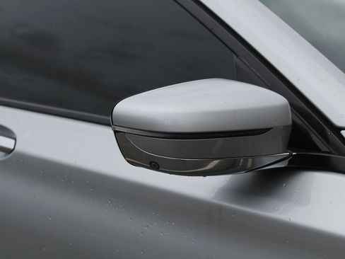 Used 2016 BMW 750i xDrive image 35