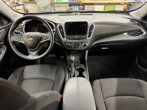 Used 2023 Chevrolet Malibu LT FWD image 17
