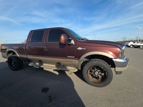 Used 2004 Ford F250 Lariat image 4