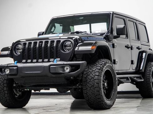 Used 2022 Jeep Wrangler Unlimited Rubicon 4xe w/ Steel Bumper Group AWD/4WD image 9