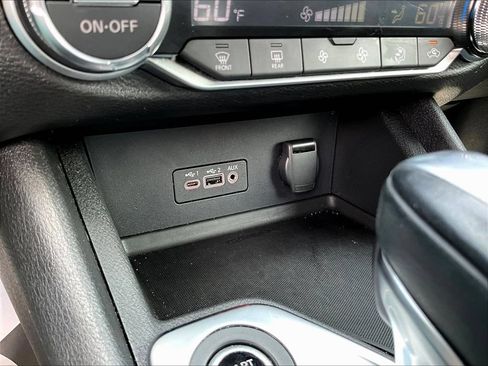 Used 2023 Nissan Sentra SR w/ Electronics Package FWD image 16