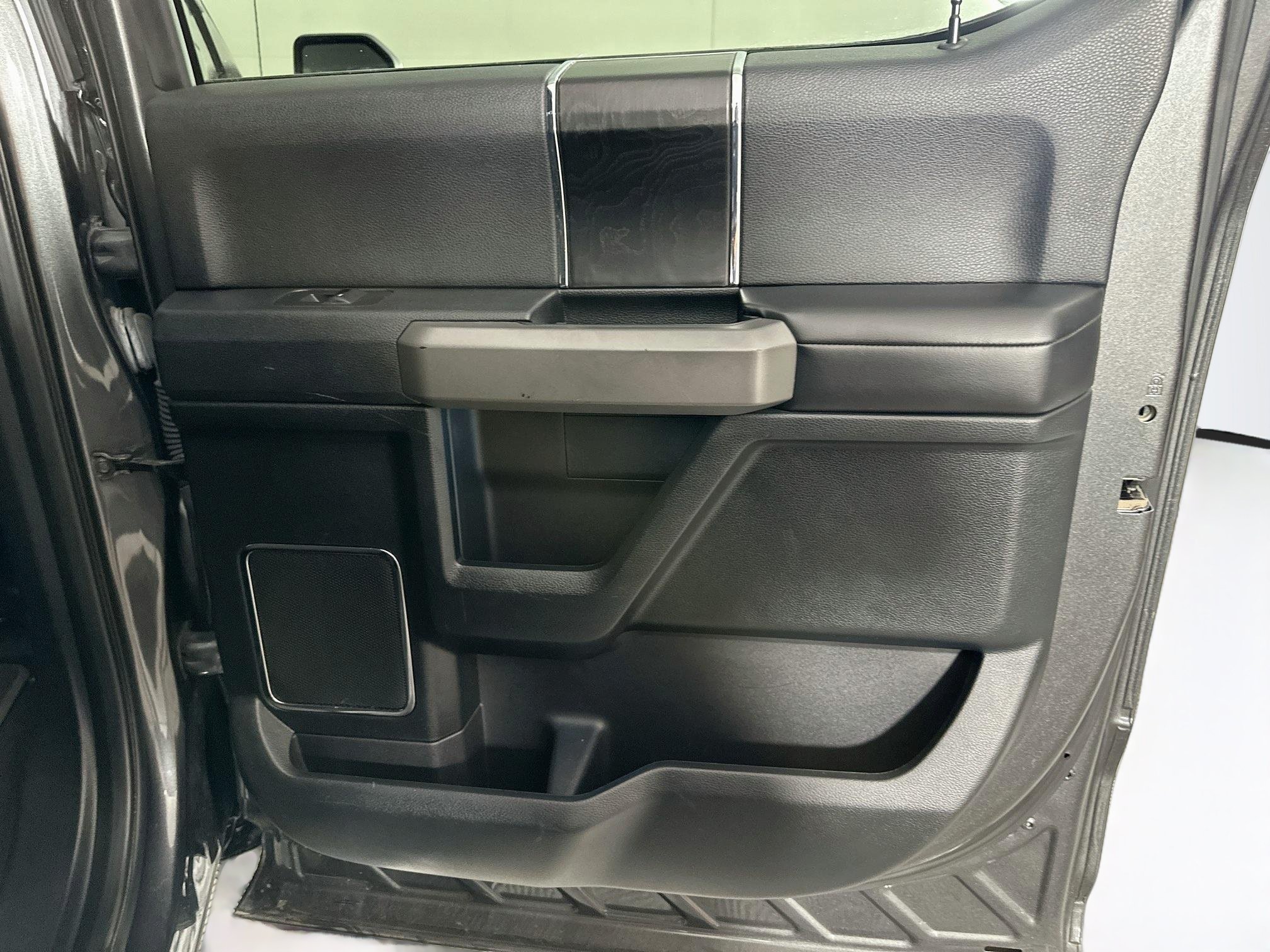 Used 2020 Ford F150 Platinum RWD image 30