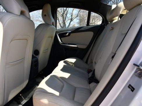 Used 2015 Volvo S60 T5 Premier image 13