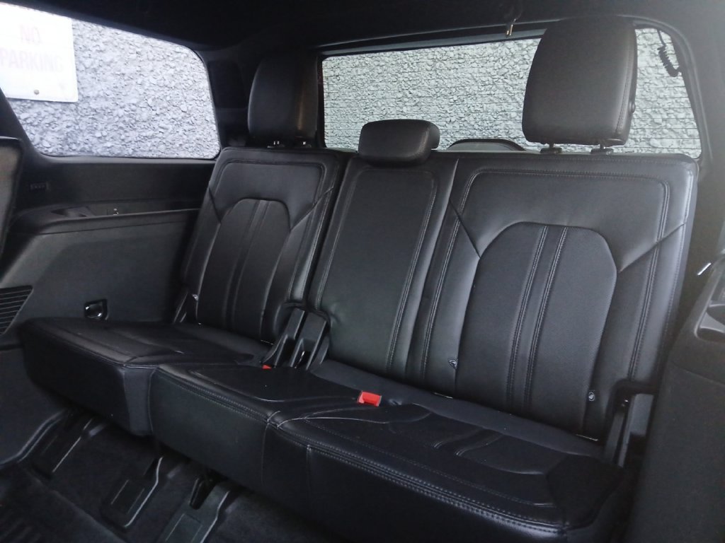 Used 2021 Ford Expedition Limited AWD/4WD image 5