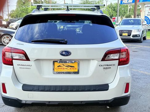 Used 2017 Subaru Outback 3.6R Touring AWD/4WD image 16