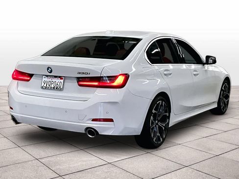 Used 2025 BMW 330i Sedan w/ Convenience Package image 16