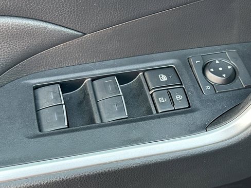 Used 2023 Toyota RAV4 XLE Premium image 13