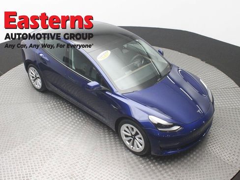 Used 2023 Tesla Model 3 Standard Range RWD image 3