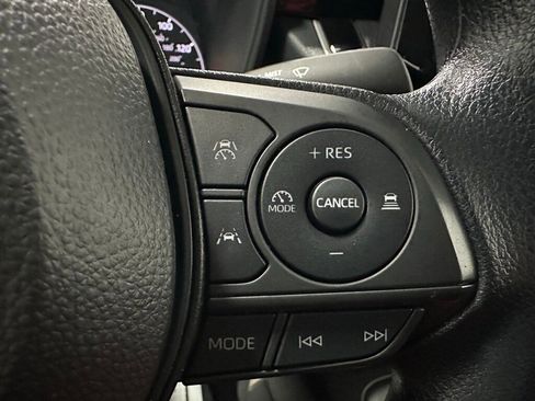 Used 2025 Toyota Corolla LE image 19