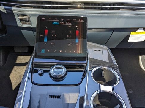 New 2025 Cadillac Escalade IQ Luxury 2 image 19