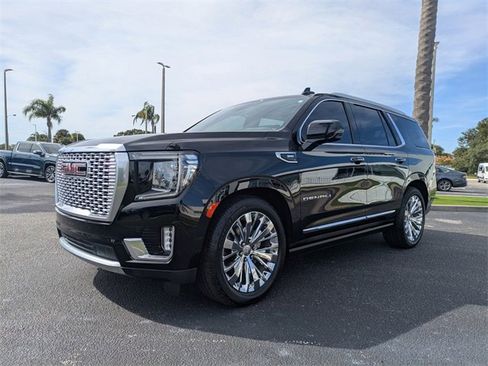Used 2022 GMC Yukon Denali w/ Denali Ultimate Package image 8