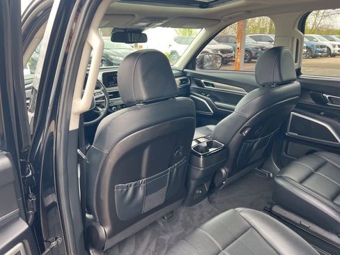 Certified 2022 Kia Telluride EX w/ EX Premium Package AWD/4WD image 10