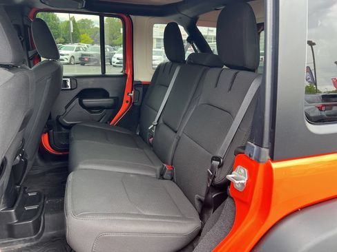 Used 2023 Jeep Wrangler Unlimited AWD/4WD image 24