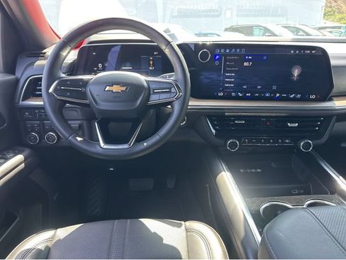 Certified 2025 Chevrolet Tahoe High Country AWD/4WD image 6