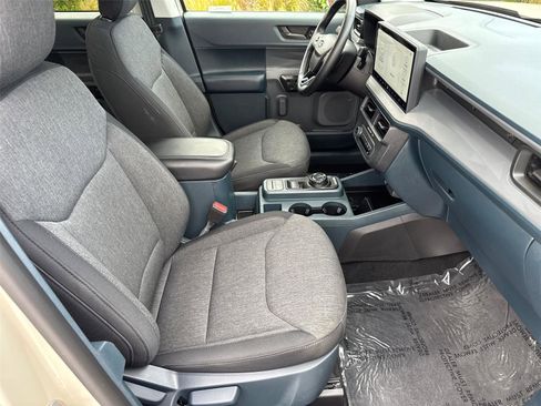 Used 2025 Ford Maverick XLT w/ XLT Luxury Package image 15