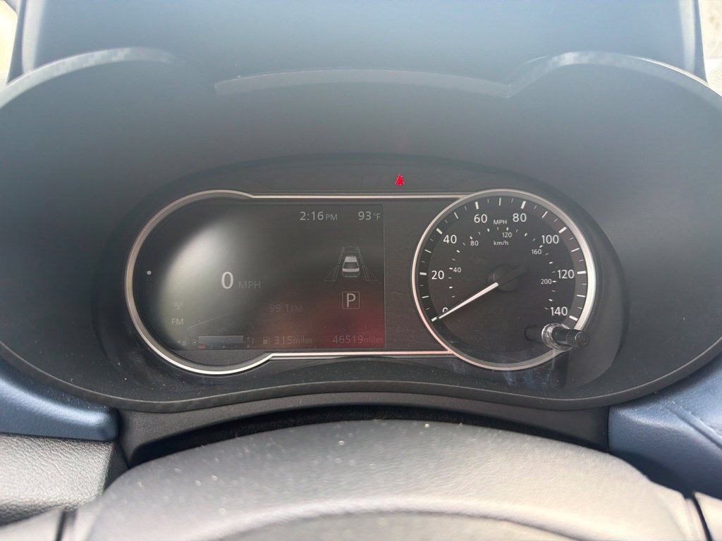 Used 2025 Nissan Versa SV FWD image 3