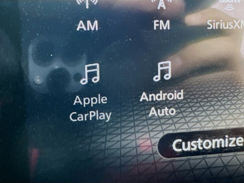 Used 2023 Nissan Rogue S image 2