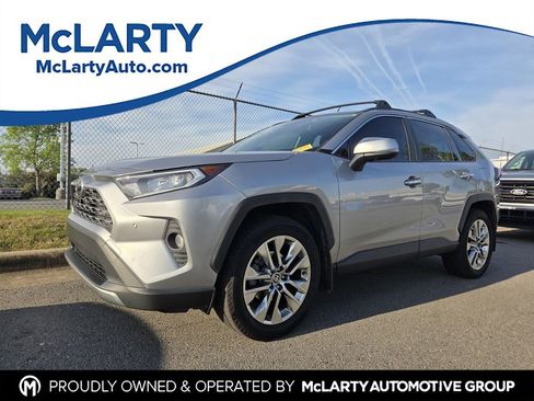 Used 2021 Toyota RAV4 Limited image 1
