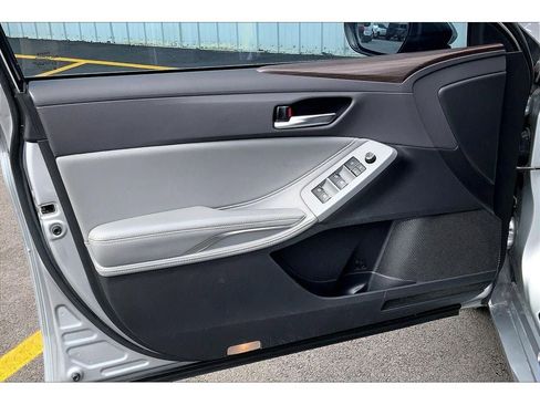 Used 2021 Toyota Avalon XLE FWD image 24