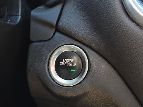 Used 2020 Chevrolet Equinox LT image 28