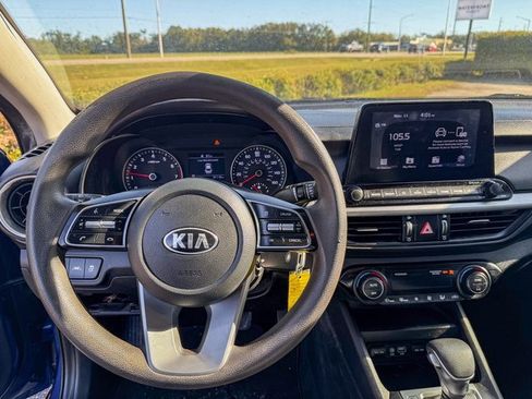 Used 2019 Kia Forte LXS image 13