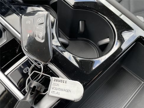 New 2026 Volkswagen Atlas SE image 35