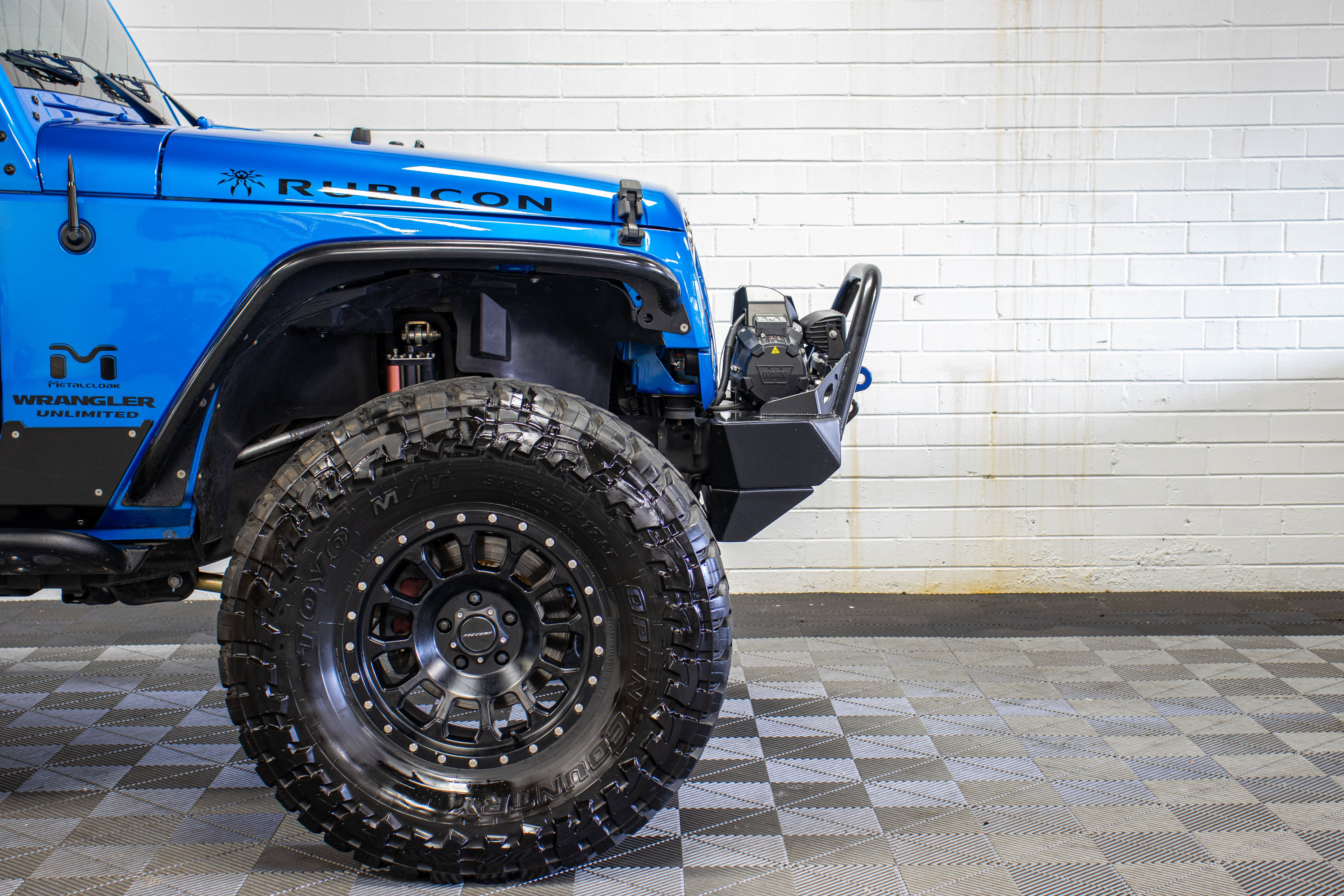 Used 2015 Jeep Wrangler Unlimited Rubicon w/ Connectivity Group AWD/4WD image 10