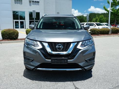 Used 2020 Nissan Rogue SV AWD/4WD image 2